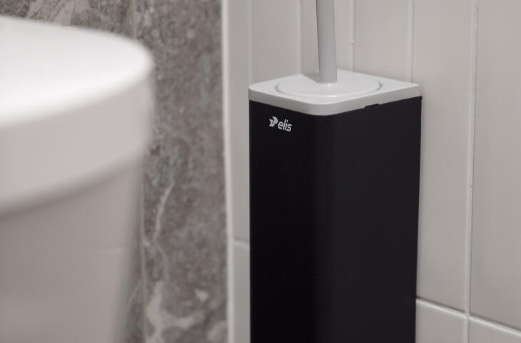 FusionToiletBrushAmbiance