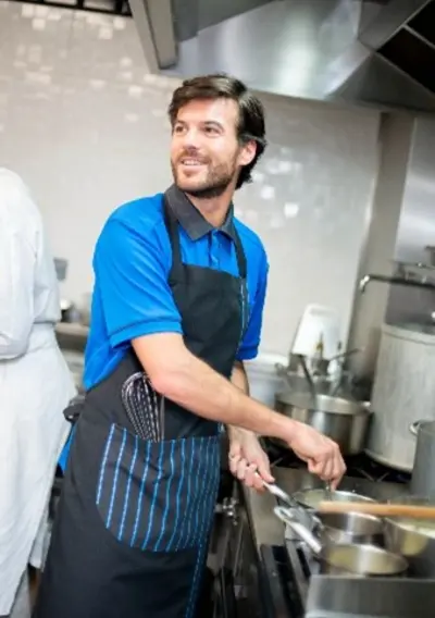 Side Chef making a dish